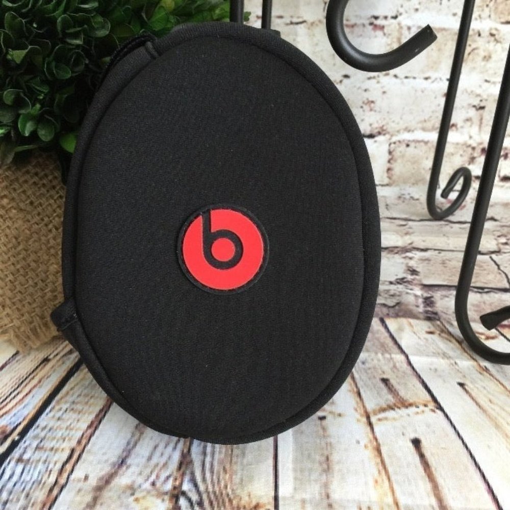 Beats By Dr. Dre Carrying Travel Pouch